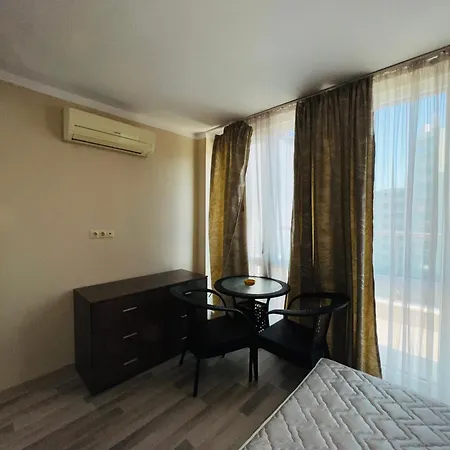 Апартамент Sunny Plaza 54 Two Bedroom