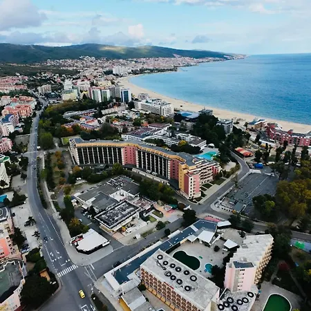 Sunny Plaza 54 Two Bedroom Апартамент Слънчев бряг