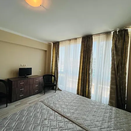 Апартамент Sunny Plaza 54 Two Bedroom Слънчев бряг