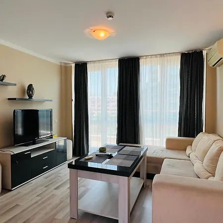 Sunny Plaza 54 Two Bedroom Апартамент Слънчев бряг